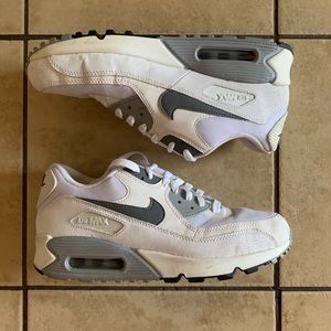 Nike Air Max 90 Essential